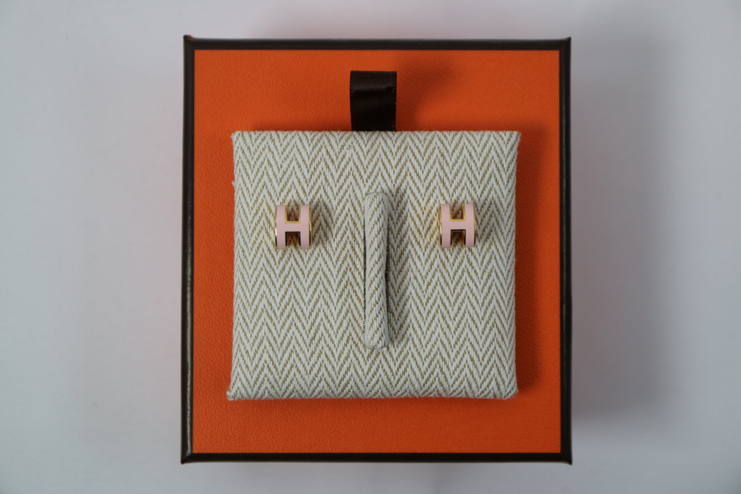 HERMES ミニ・ポップH ローズ ドラジェ ピアス