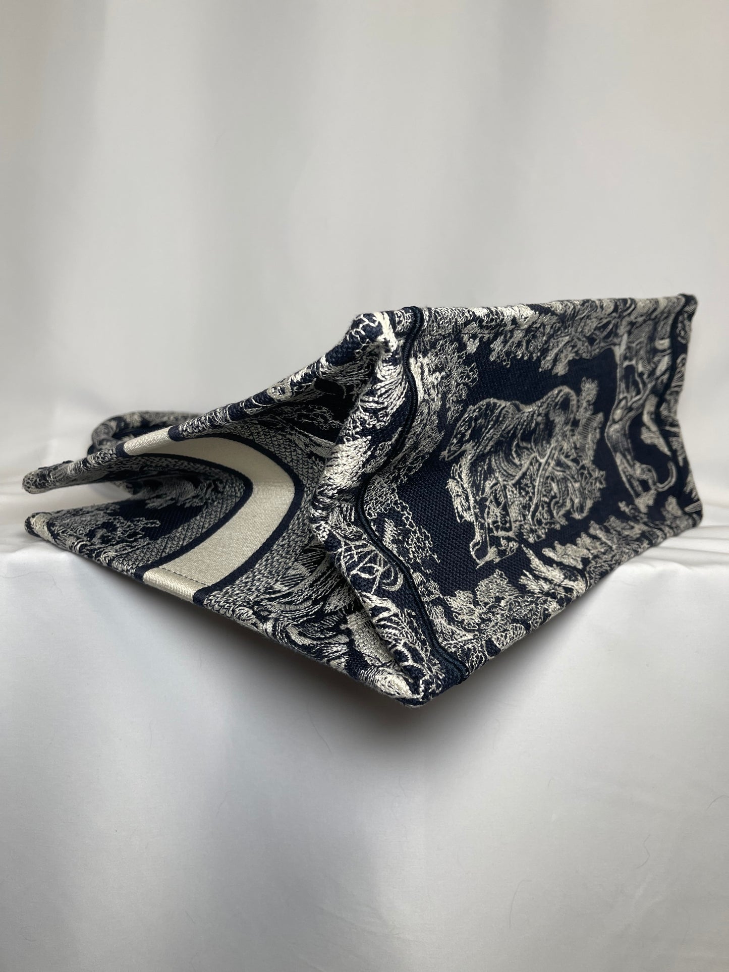 B0001 Christian Dior ブックトート ミディアム Tote bag