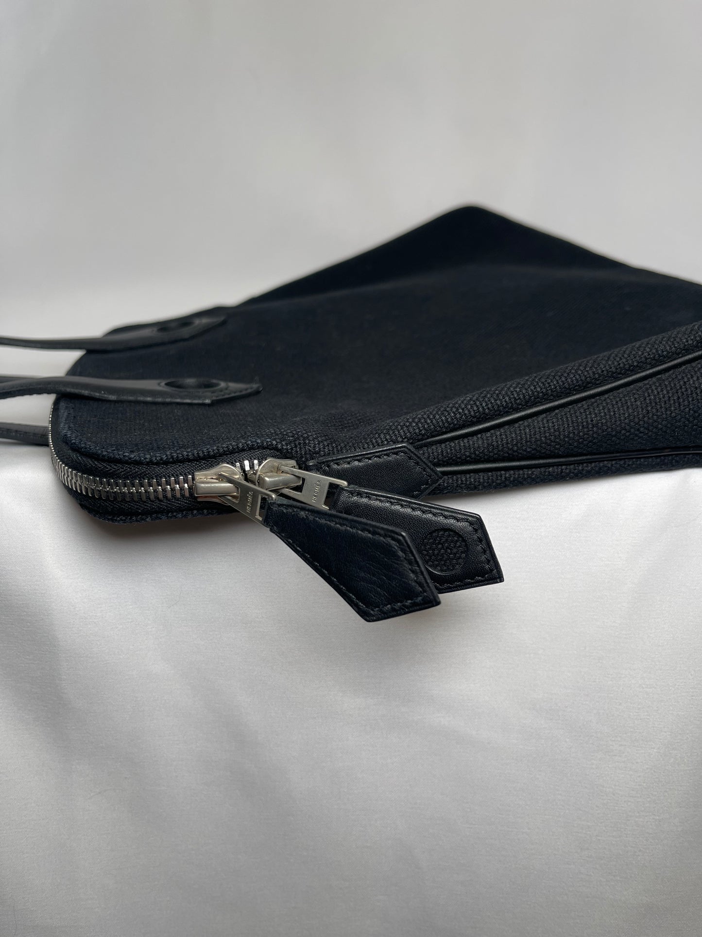 B0003 HERMES エルメス サックイブーPM 黒 トワルアッシュ □I刻印 Hand bag Tote bag