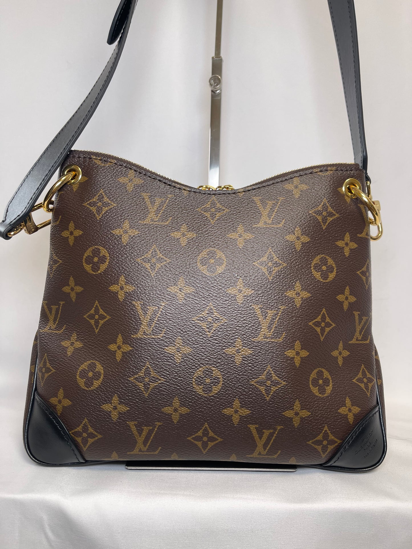 B0004 LOUIS VUITTON ルイ・ヴィトン オデオンPM ショルダーバッグ