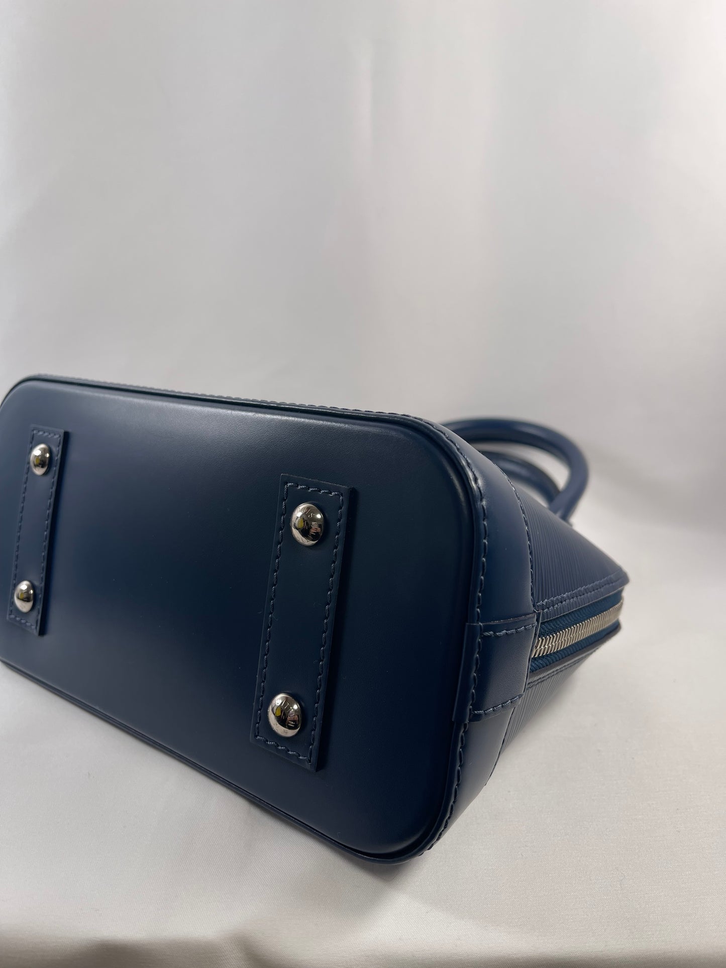 B0008 LOUIS VUITTON ルイ・ヴィトン アルマ BB AR0168 ハンドバッグ
