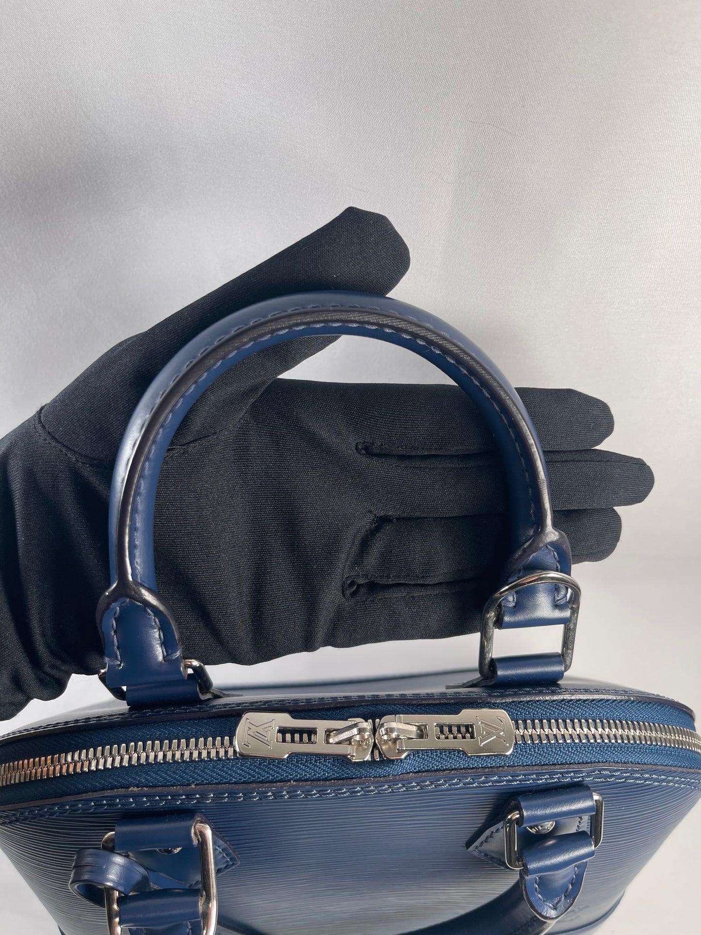 B0008 LOUIS VUITTON ルイ・ヴィトン アルマ BB AR0168 ハンドバッグ