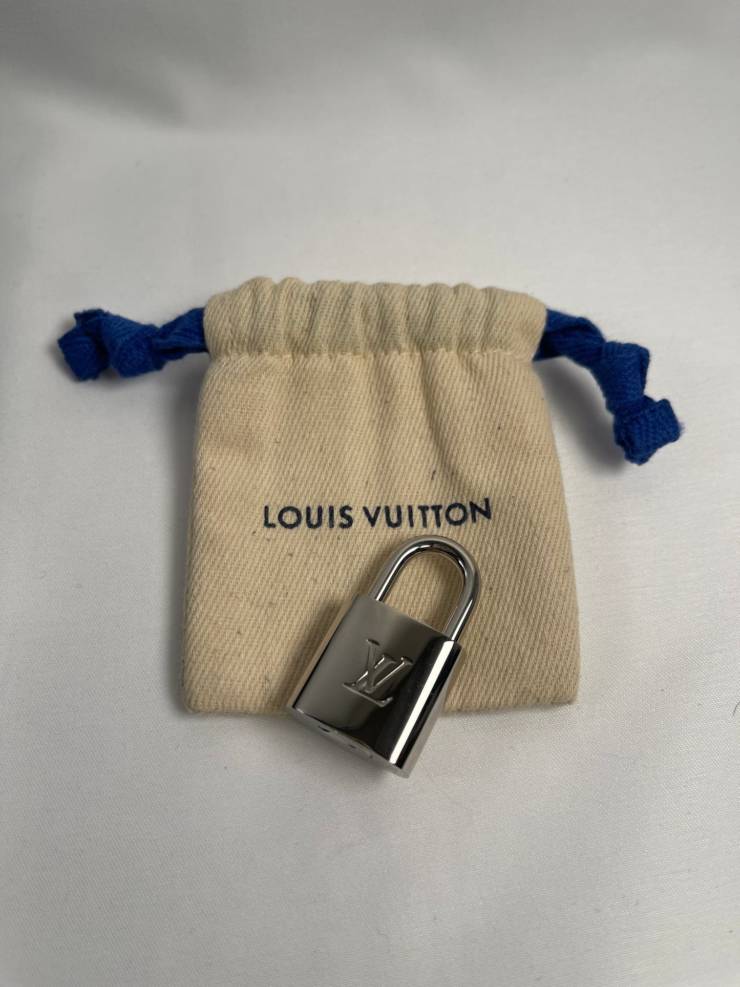 B0008 LOUIS VUITTON ルイ・ヴィトン アルマ BB AR0168 ハンドバッグ