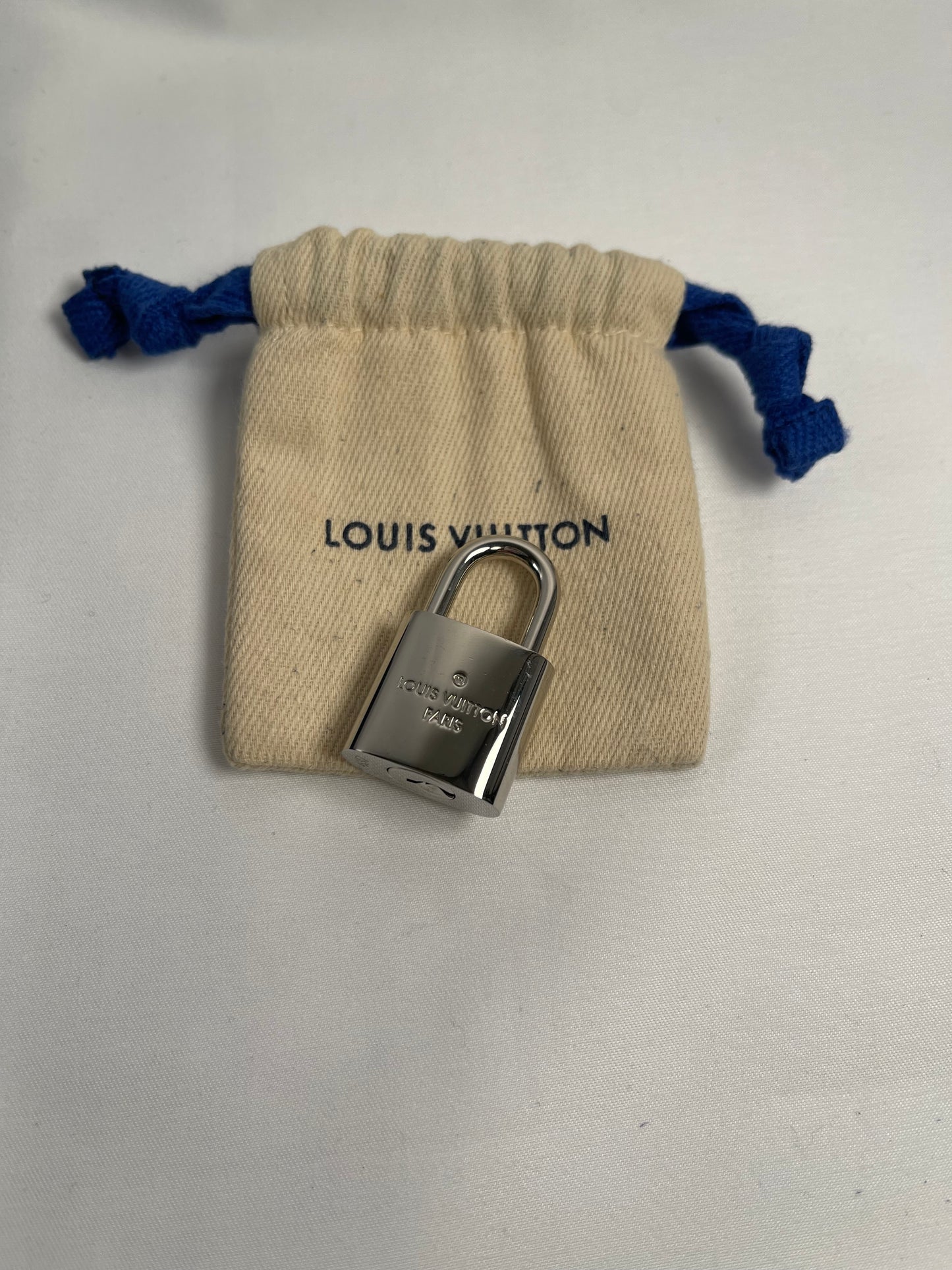 B0008 LOUIS VUITTON ルイ・ヴィトン アルマ BB AR0168 ハンドバッグ