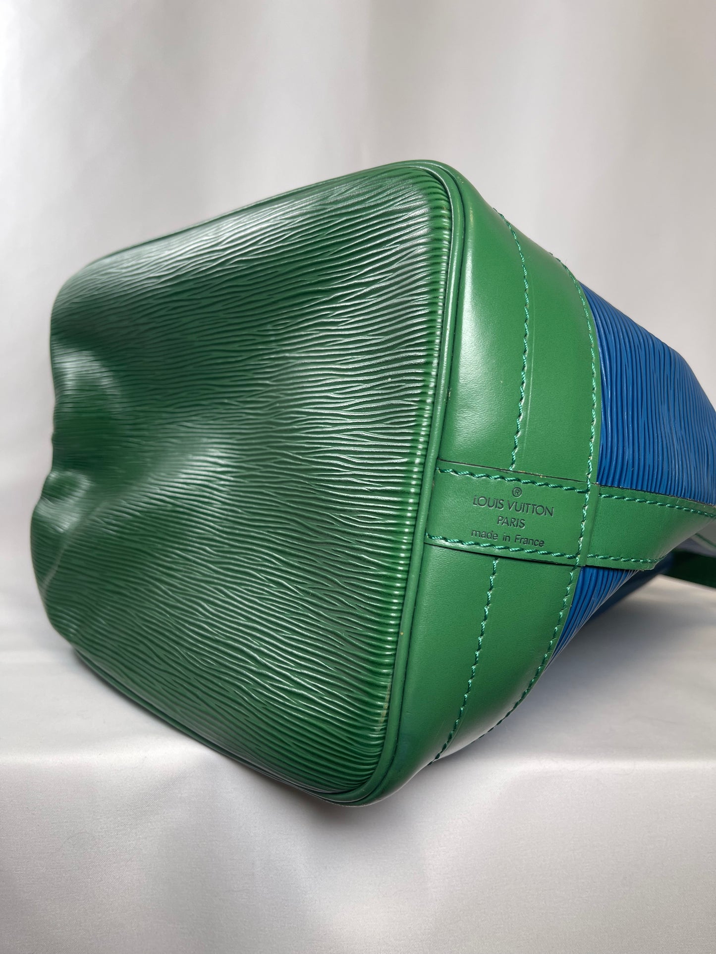 B0010 Louis Vuitton ルイ・ヴィトン ノエ エピ AR1913 レザー トートバッグ Hand bag
