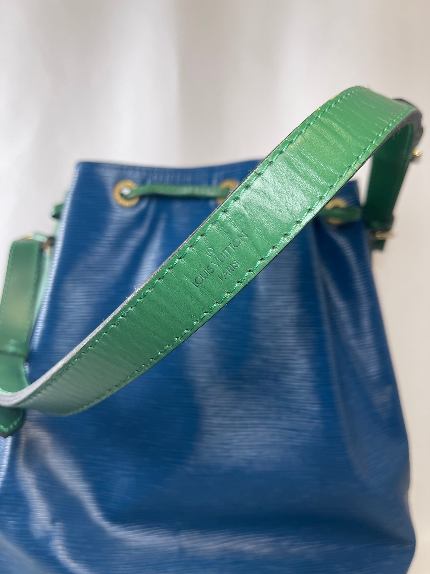 B0010 Louis Vuitton ルイ・ヴィトン ノエ エピ AR1913 レザー トートバッグ Hand bag