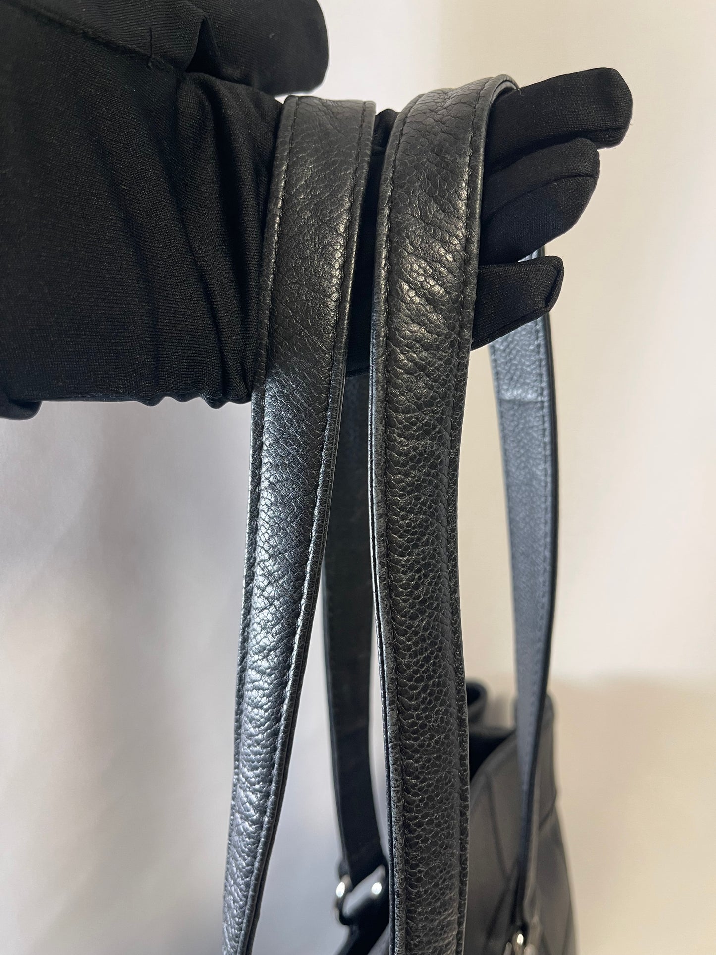 B0009 CHANEL シャネル トートバッグ 9714598 底鋲取れ シール有