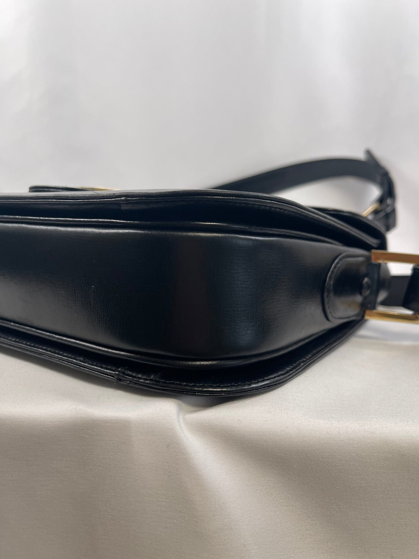 B0016 セリーヌ Celine ショルダーバッグ ブラック レザー
