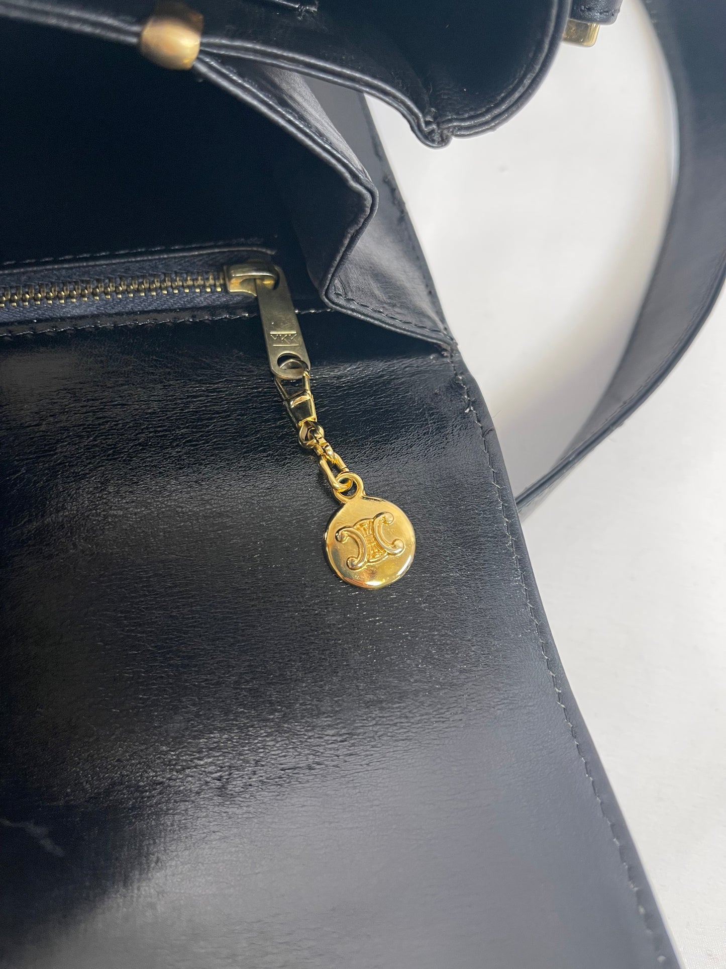 B0016 セリーヌ Celine ショルダーバッグ ブラック レザー