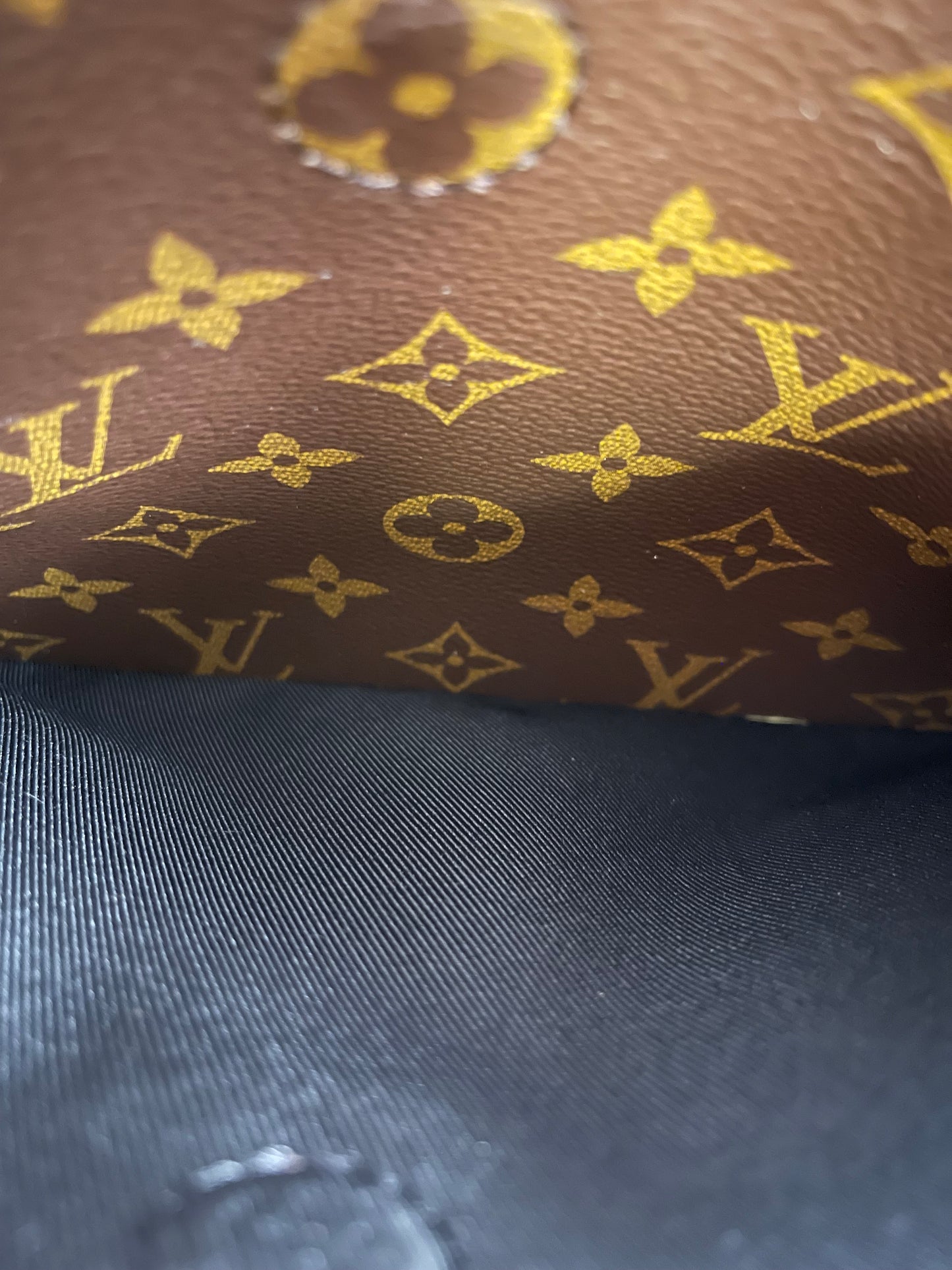 B0004 LOUIS VUITTON ルイ・ヴィトン　オデオンPM ショルダーバッグ