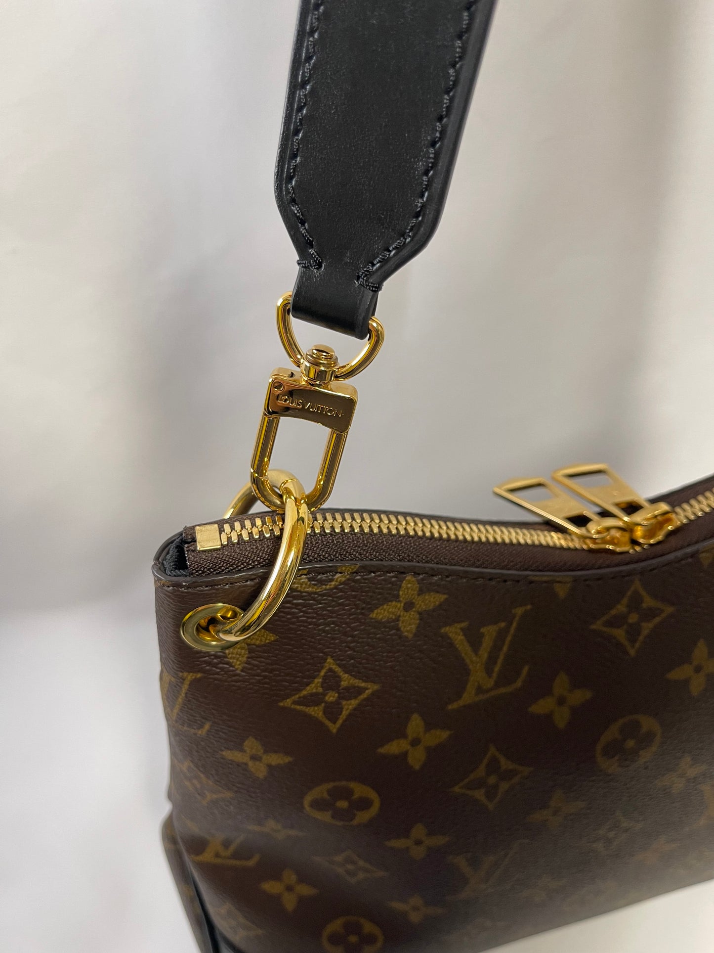 B0004 LOUIS VUITTON ルイ・ヴィトン　オデオンPM ショルダーバッグ