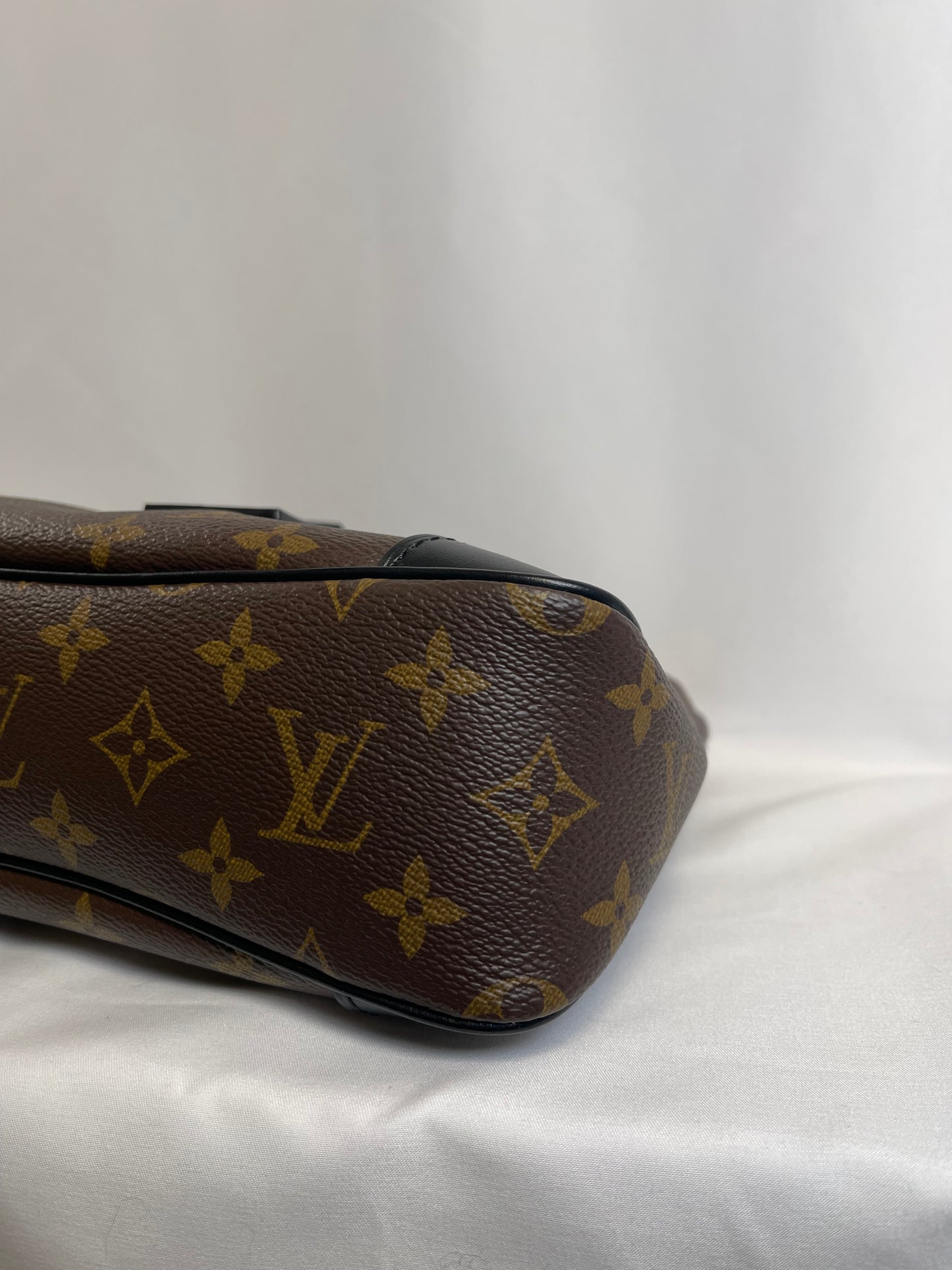 B0004 LOUIS VUITTON ルイ・ヴィトン　オデオンPM ショルダーバッグ