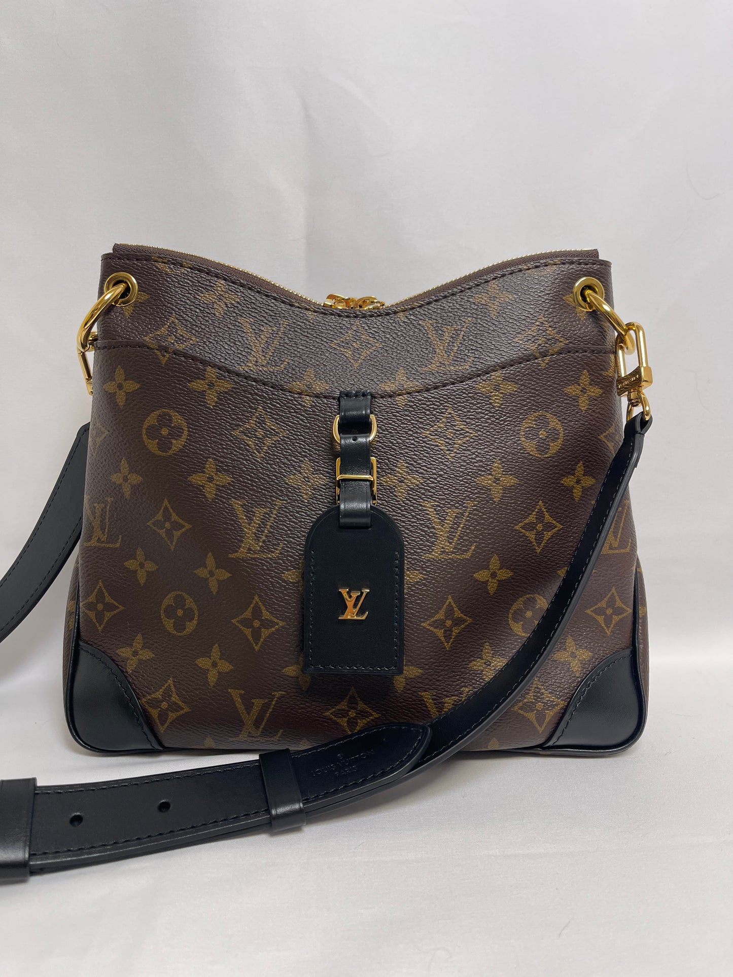 B0004 LOUIS VUITTON ルイ・ヴィトン　オデオンPM ショルダーバッグ