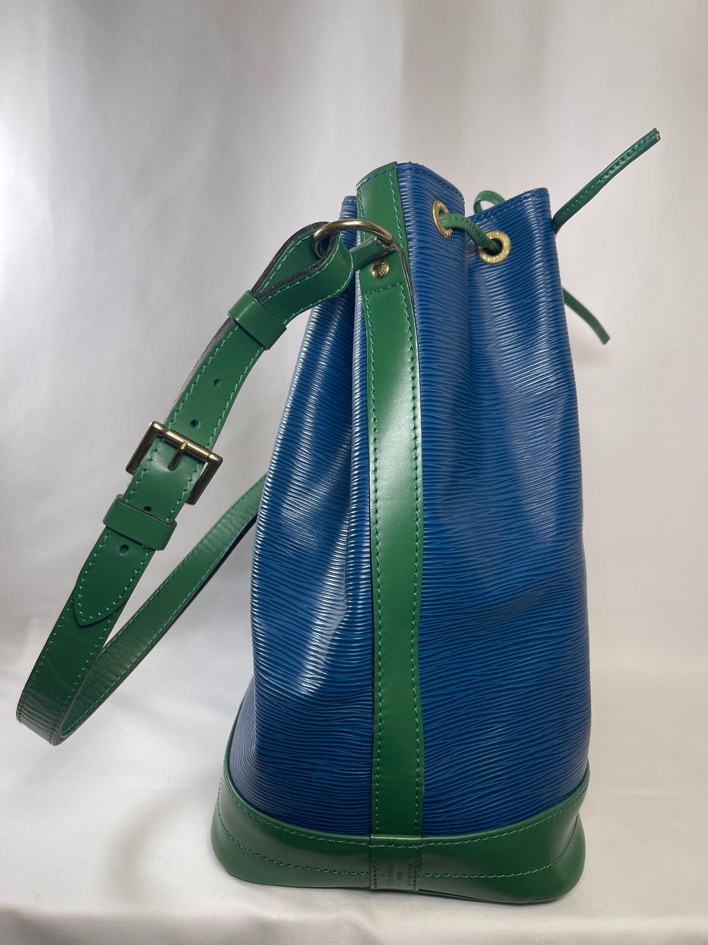 B0010 Louis Vuitton ルイ・ヴィトン ノエ エピ AR1913 レザー トートバッグ Hand bag